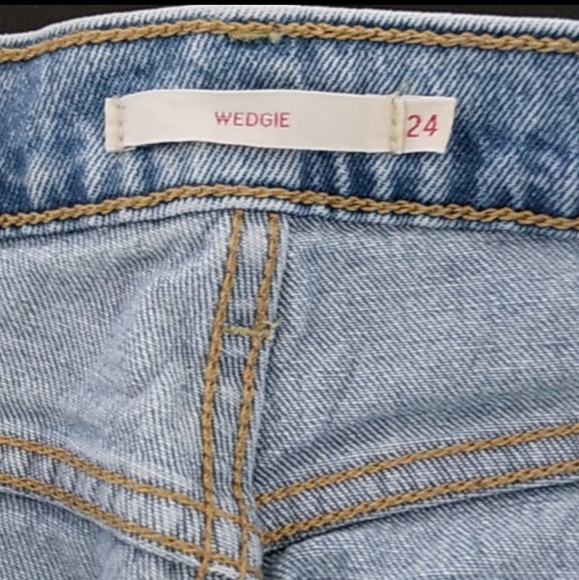 Levis Premium Wedgie Straight High Rise Jeans - Picture 3 of 8